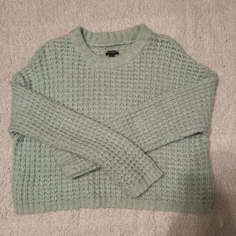 Mint Green Sweater - Picture 1 of 1